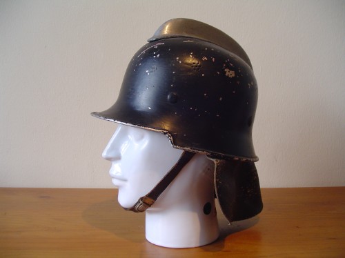 Duitse helm brandweer uit de Tweede wereldoorlog