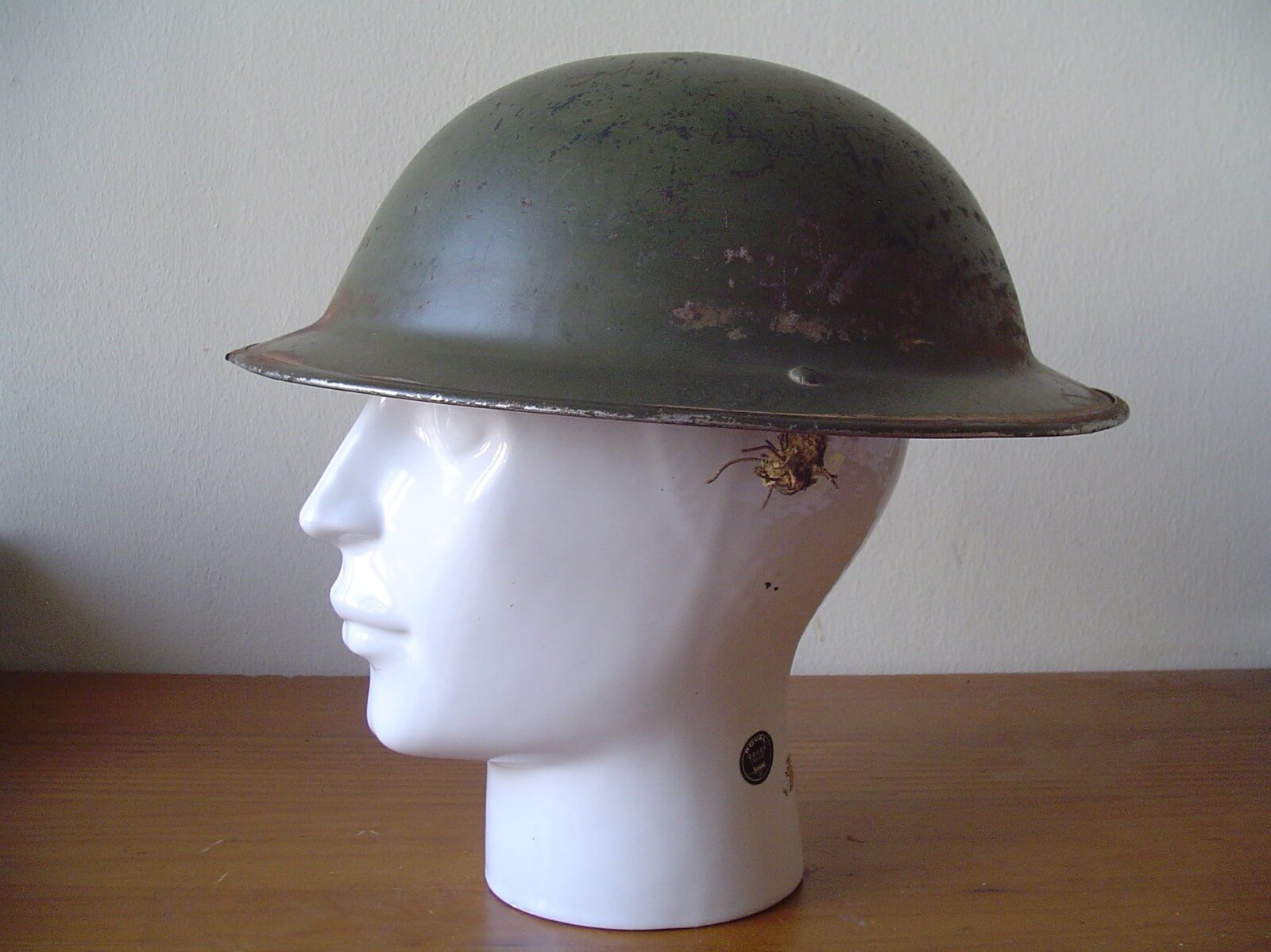 Engelse helm uit de tweede wereldoorlog bodemvondst Pijnacker-Nootdorp