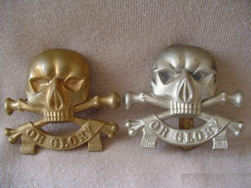 Wo2 Insignes embleekm van Britse cavellerie Light Dragoons ww2 doodshoofd