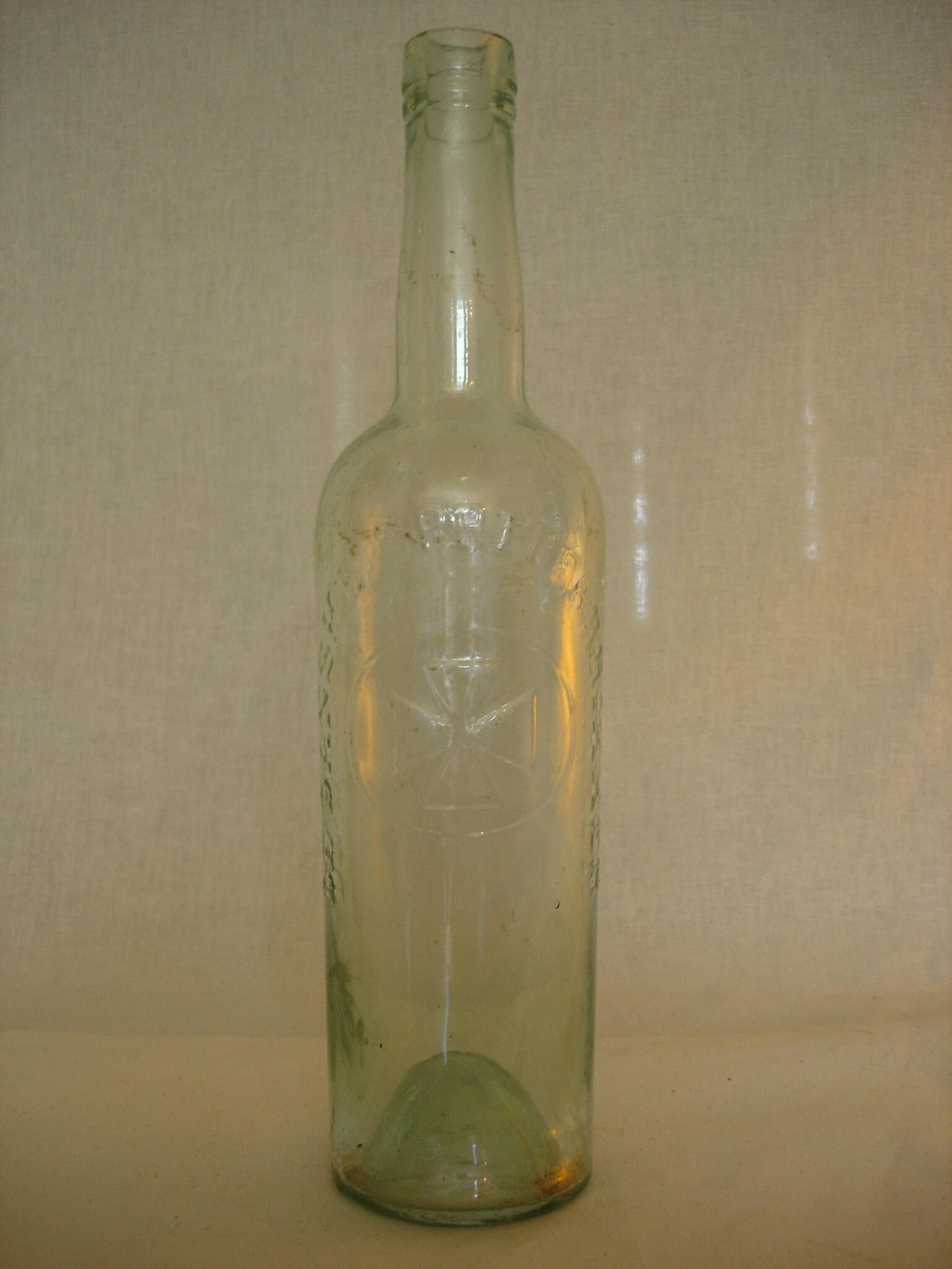 Duitse fles met Maltezer kruis eerste wereldoorlog